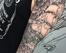 Tatoueurs en guests à Bordeaux au Perce Muraille.