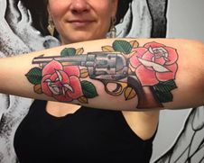 Tatoueurs en guests à Bordeaux au Perce Muraille.