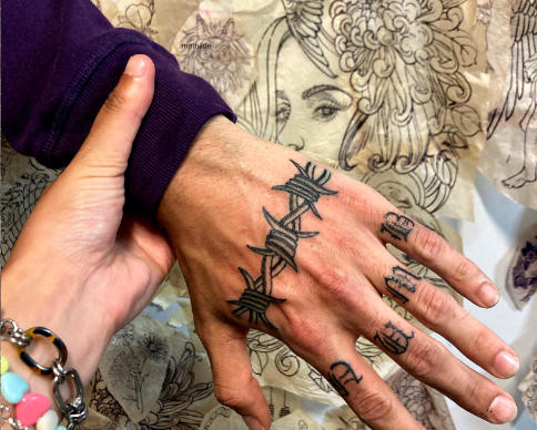 Salon de tatouage, tatoueur à Bordeaux - Shop St Michel (33).