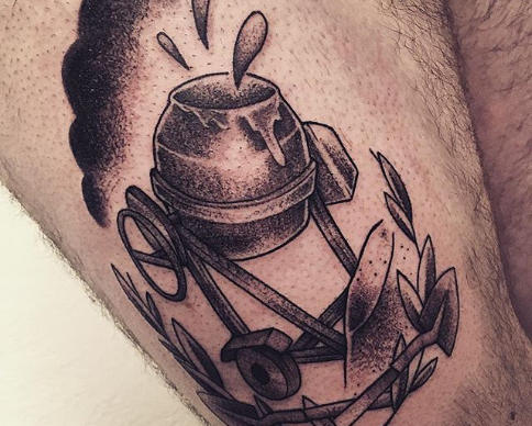 Salon de tatouage, tatoueur à Bordeaux - Shop St Michel (33).