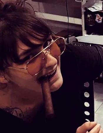 Salon de tatouage, tatoueur à Bordeaux - Shop St Michel (33).