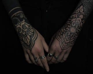 Salon de tatouage, tatoueur à Bordeaux - Shop St Michel (33).