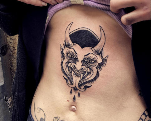 Salon de tatouage, tatoueur à Bordeaux - Shop St Michel (33).