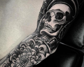 Salon de tatouage, tatoueur à Bordeaux - Shop St Michel (33).